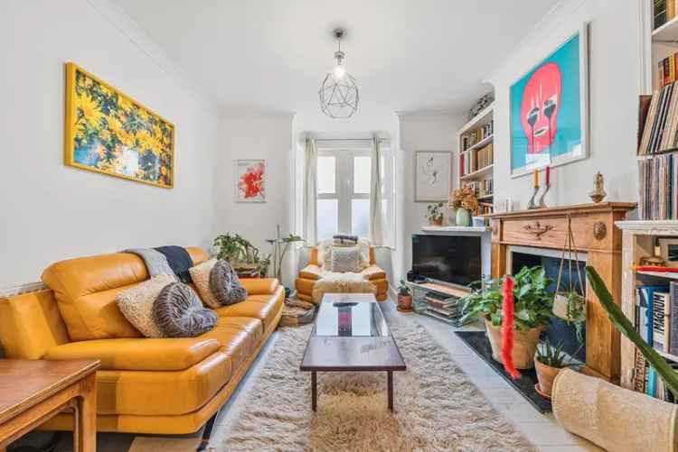 House For Sale in London, England