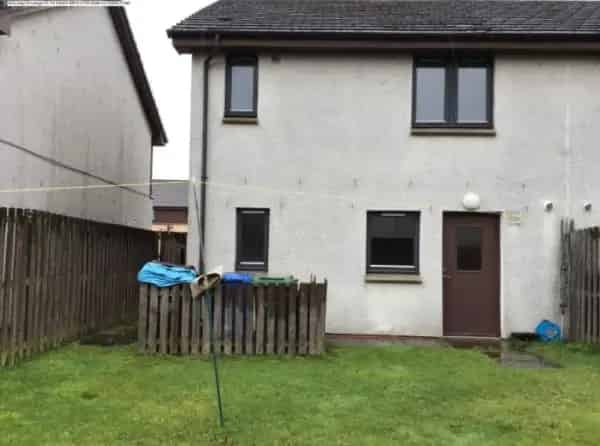 2 Bedroom Semi Detached House Near Edinburgh Airport