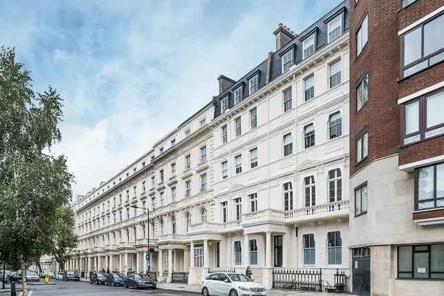 Flat for Sale in Inverness Terrace London W2