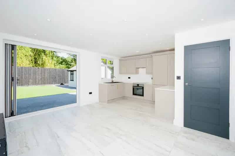 Bespoke Renovated House with Annexe Three Bedrooms Large Driveway