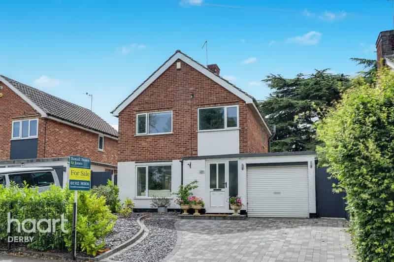 3 Bedroom Detached House for Sale