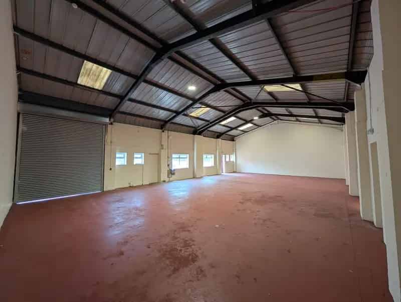 Modern Workshop Storage Unit for Rent Rhondda Valley