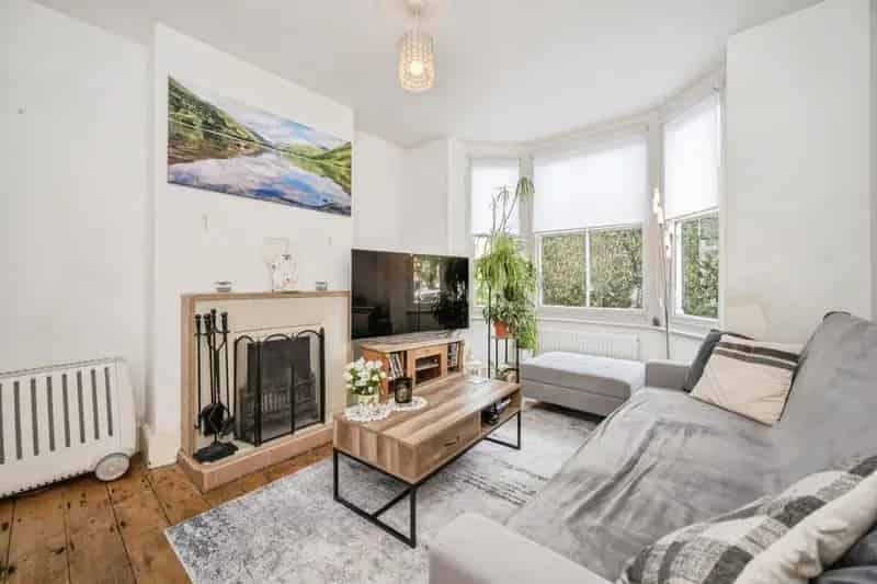 3 Bedroom Terrace House for Sale Queens Park