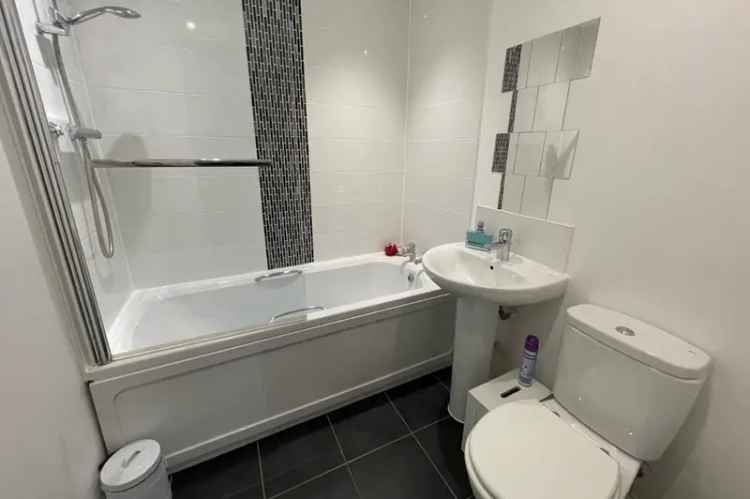 2 Bedroom Flat for Sale Portishead Bristol BS20 EWS1 Certified