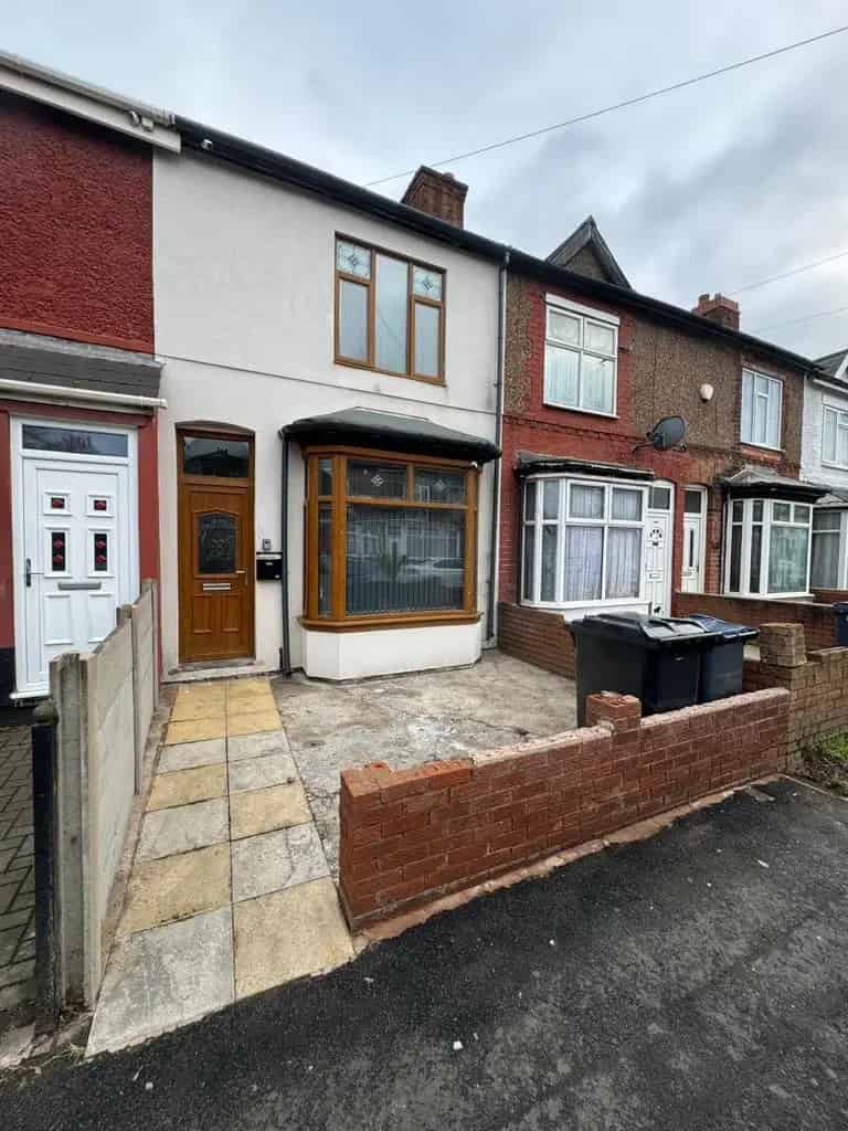 4 Bedroom House For Sale Recently Modernized