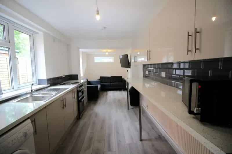 6 Bedroom House Share Student Accommodation Bills Included