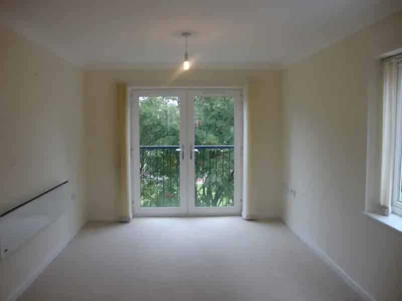 3 Bedroom Flat To Rent