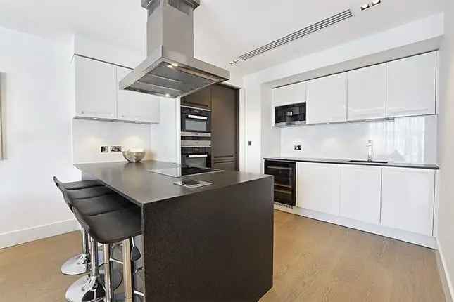 Luxury 3-Bedroom Apartment Kensington High Street