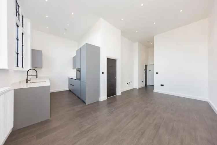 2 Bedroom Flat for Sale in Chelmsford