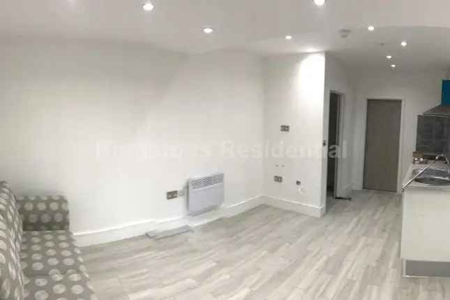 One Bedroom Flat Cathays CF10 Modern Open Plan