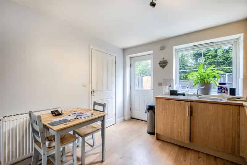 2 Bedroom House Driveway Parking Available June 17