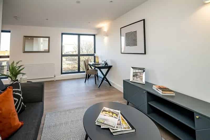 Luxury Slough Apartments - Modern Living Near London