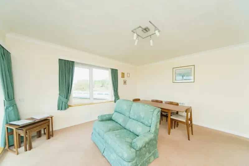 Bexhill Sea View Apartment 2 Beds No Onward Chain