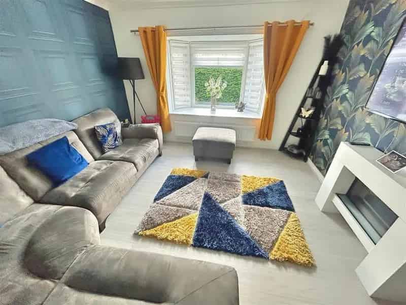 2 Bedroom Flat for Sale