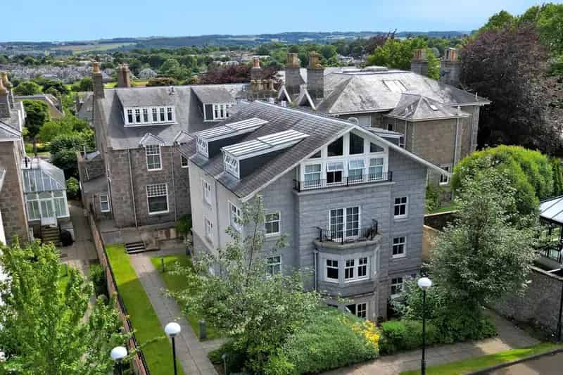 2 Bedroom Apartment for Sale in Scotland