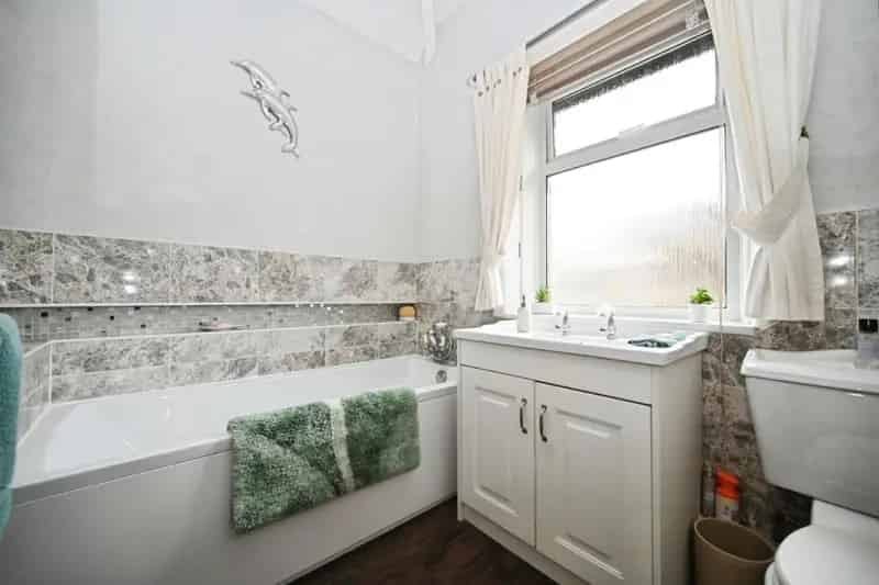 5 Bed Detached House for Sale in Guiseley