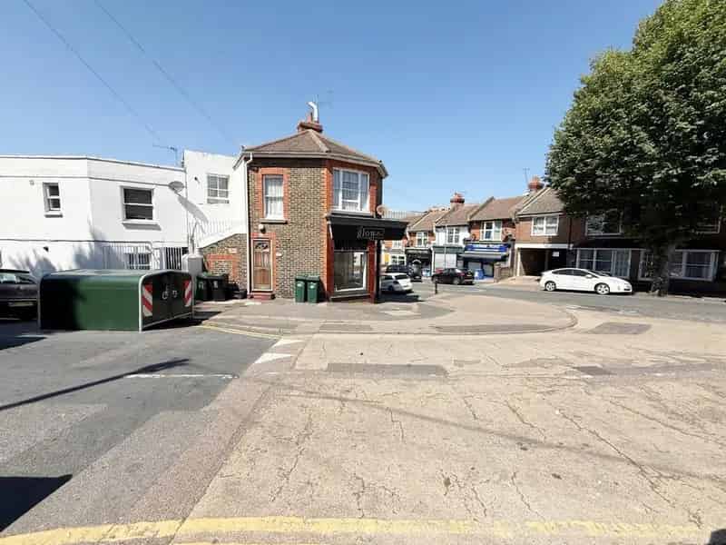 1 Bedroom Flat to Rent Near City Centre