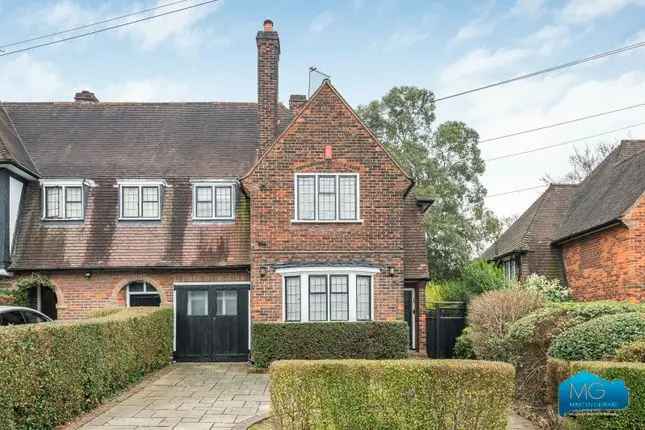 Four Bedroom House for Rent Hampstead Garden Suburb