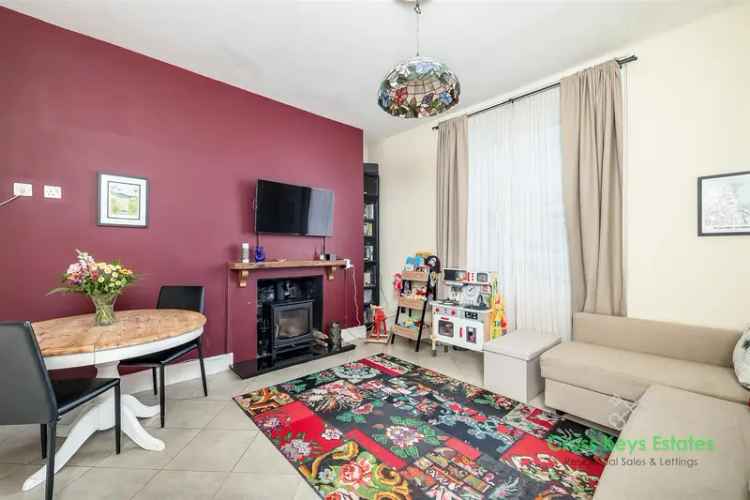 5 Bedroom Detached House for Rent