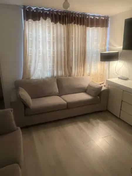 3 Double Bedroom House Near Schools and Transport