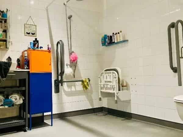Wheelchair Adapted 2-Bed Flat Swap London for Brighton