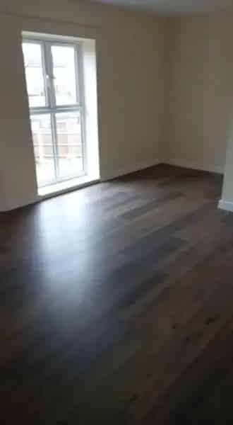 2 Double Bedroom Flat with Parking and Garden