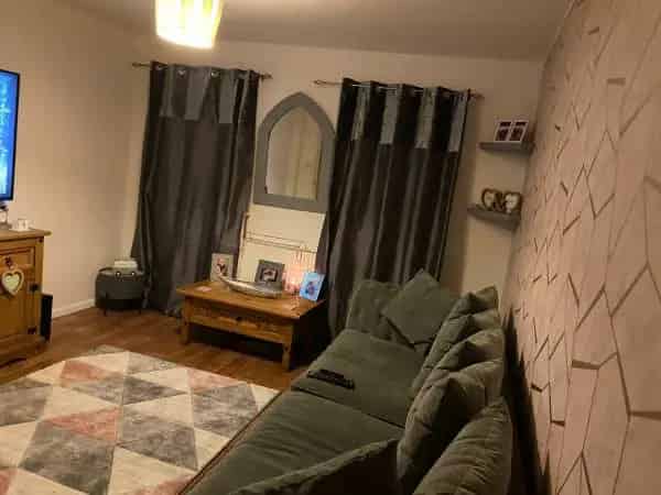Large 1-Bed Flat near Hampton Court Palace