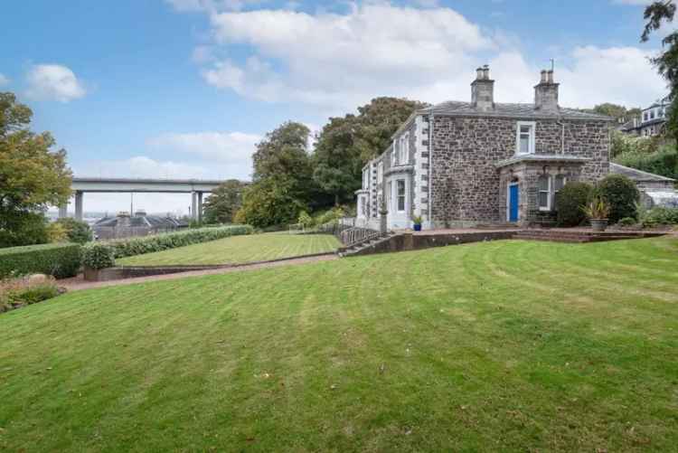 Spacious Five Bedroom Villa in Newport-on-Tay with River Tay Views
