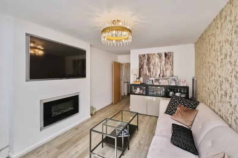 4 5 Bedroom Detached Family Home Driveway Garage Conversion Great Location