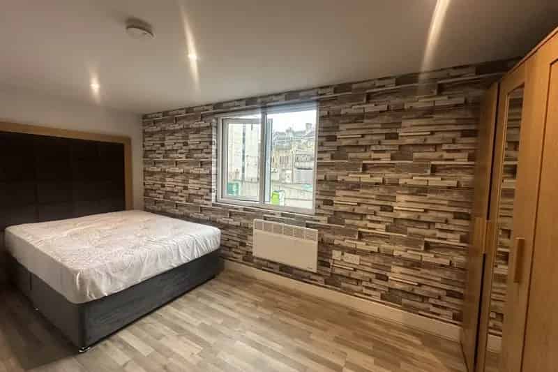 Flat For Rent , Kirklees, England