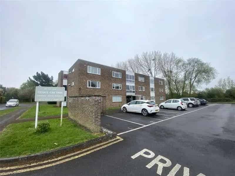 1 Bed Flat for Sale in Mitton Near Cheltenham