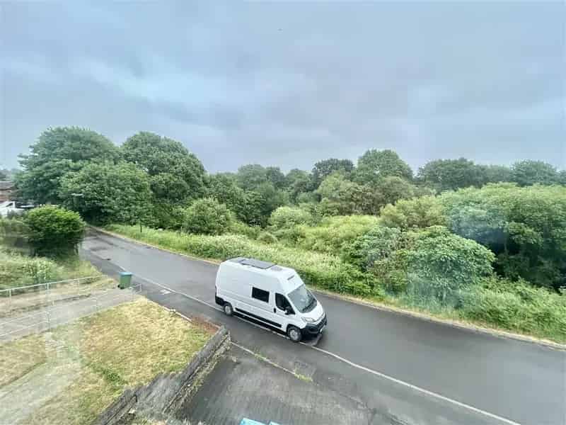 2 Bed Maisonette Southampton Gas Heating Private Garden Parking