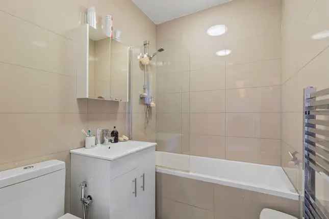 Flat for sale in Sloane Street, London SW1X