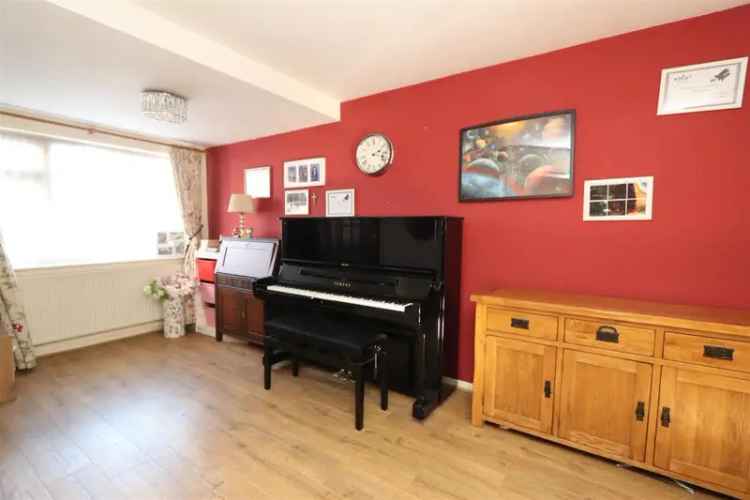 4 Bedroom Semi-Detached House For Sale