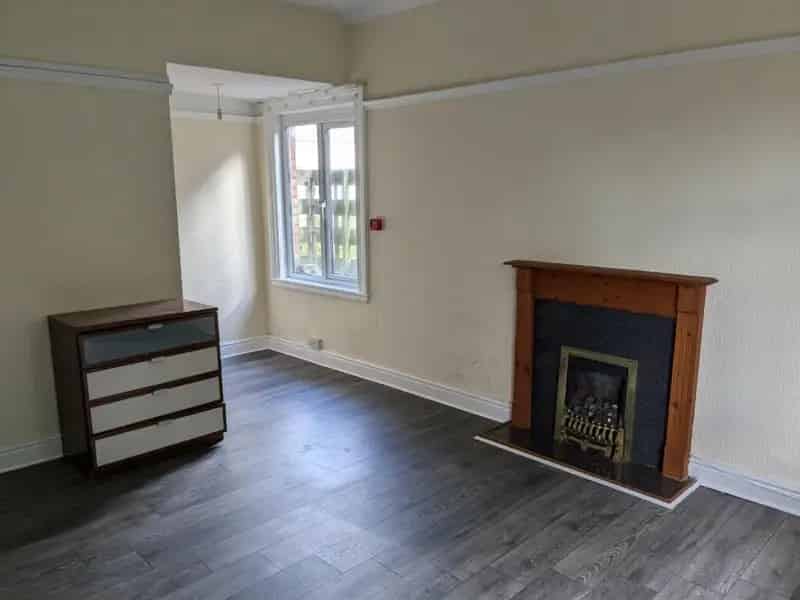 17 Flats & 2 Bedsits For Sale - Investor Opportunity