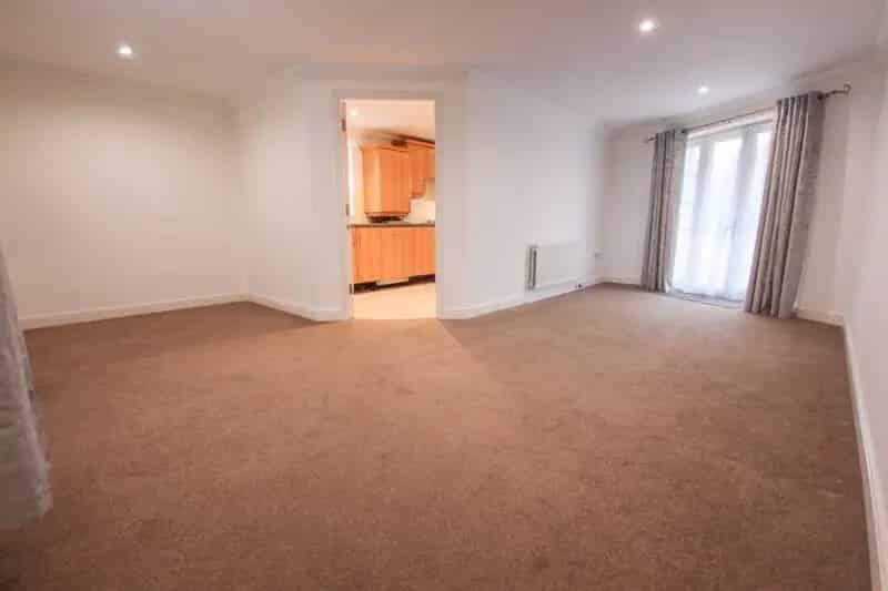 2 Bedroom Flat near Bournemouth Beach
