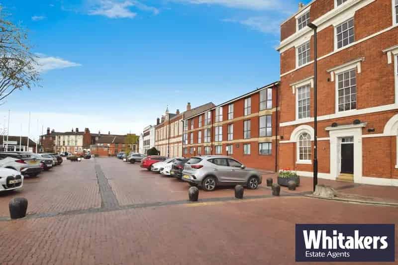 1 Bedroom Apartment Hull Marina Humber Views Parking