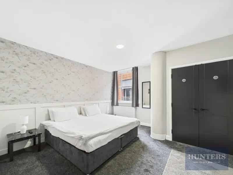 1 Bedroom Apartment near Gloucester Quays
