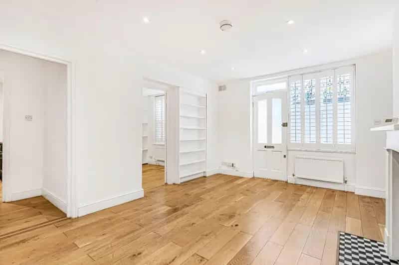1 Bedroom Flat West Norwood  Long Lease Low Service Charge