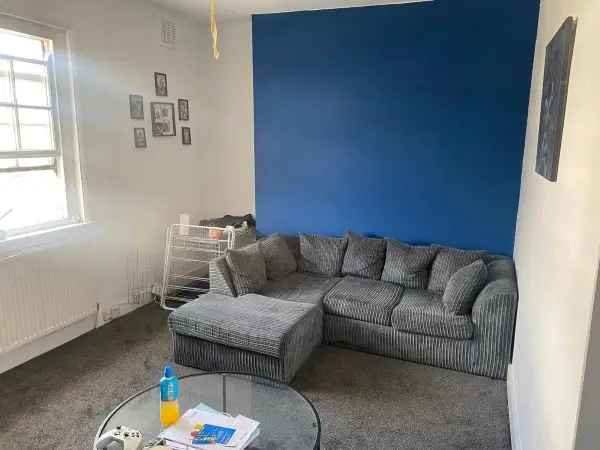 Flat For Rent in Rochford, England