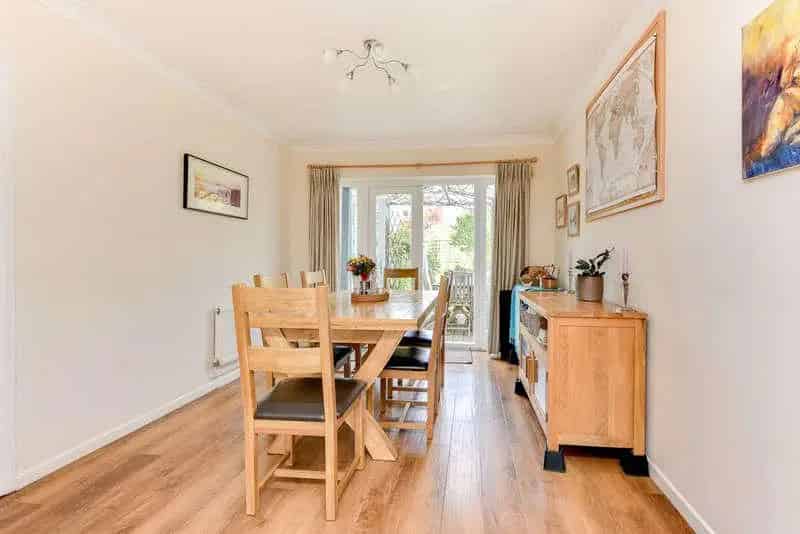 4 Bed Semi-Detached & 3 Bed End Terrace Houses for Sale