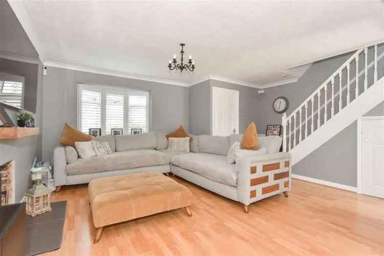 3 Bed House For Sale Near Schools and Transport Links