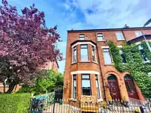Stunning Period Semi Detached Villa 4 Bedrooms Family Home