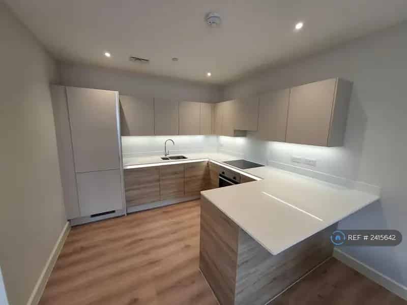 2 Bedroom Luxury Flat Near Bournemouth Beach