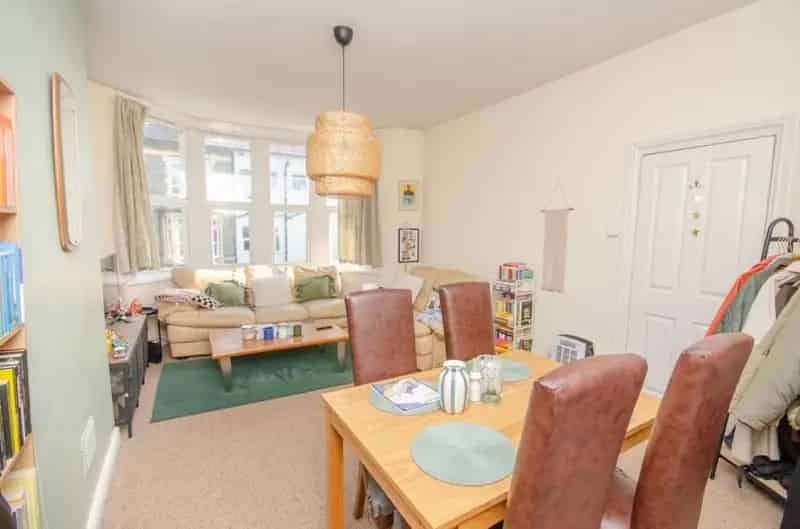 2 Bedroom Flat for Sale in Bishopston Bristol
