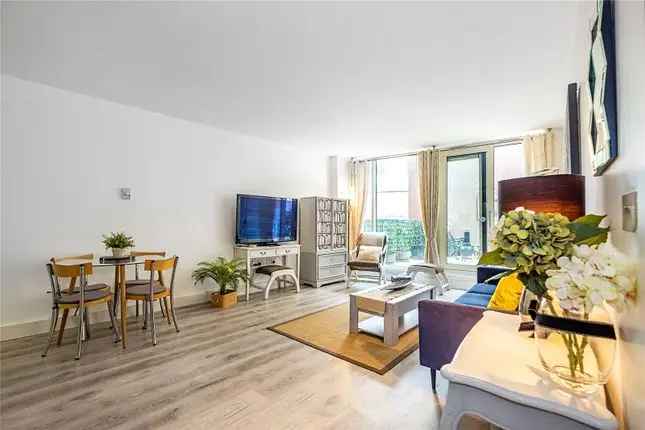 Flat for sale in Praed Street, London W2