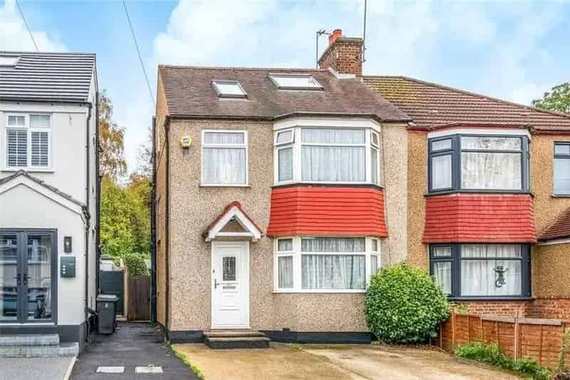 5 Bedroom House for Sale in Barnet Near High Barnet Tube