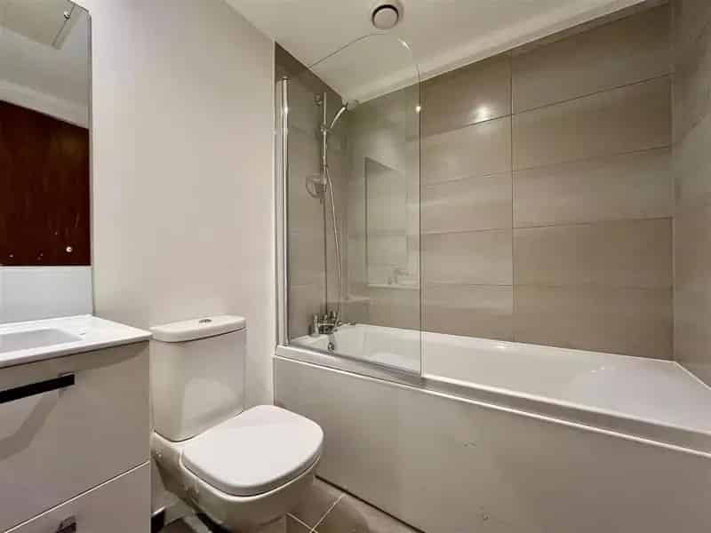 1 Bedroom Apartment to Rent in Fabrick Square Digbeth Birmingham