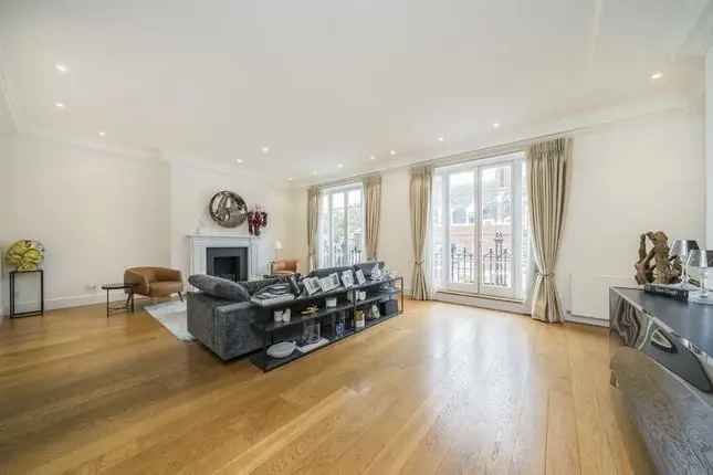 Flat for sale in Green Street, London W1K