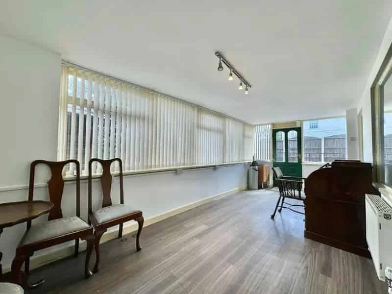 3 Bed Detached House for Sale in Cawthorne, Barnsley
